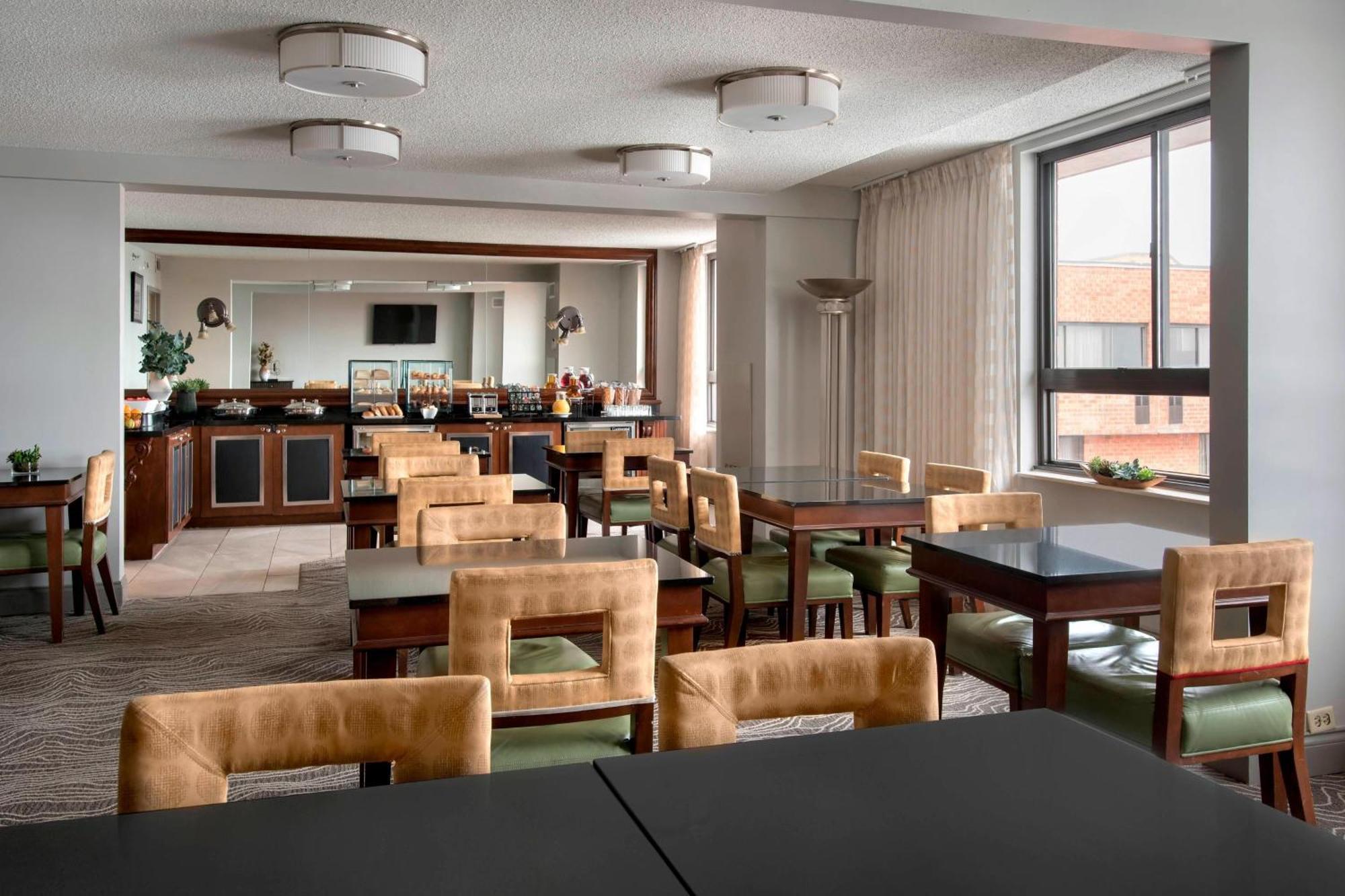 Отель Marriott Олбани Экстерьер фото